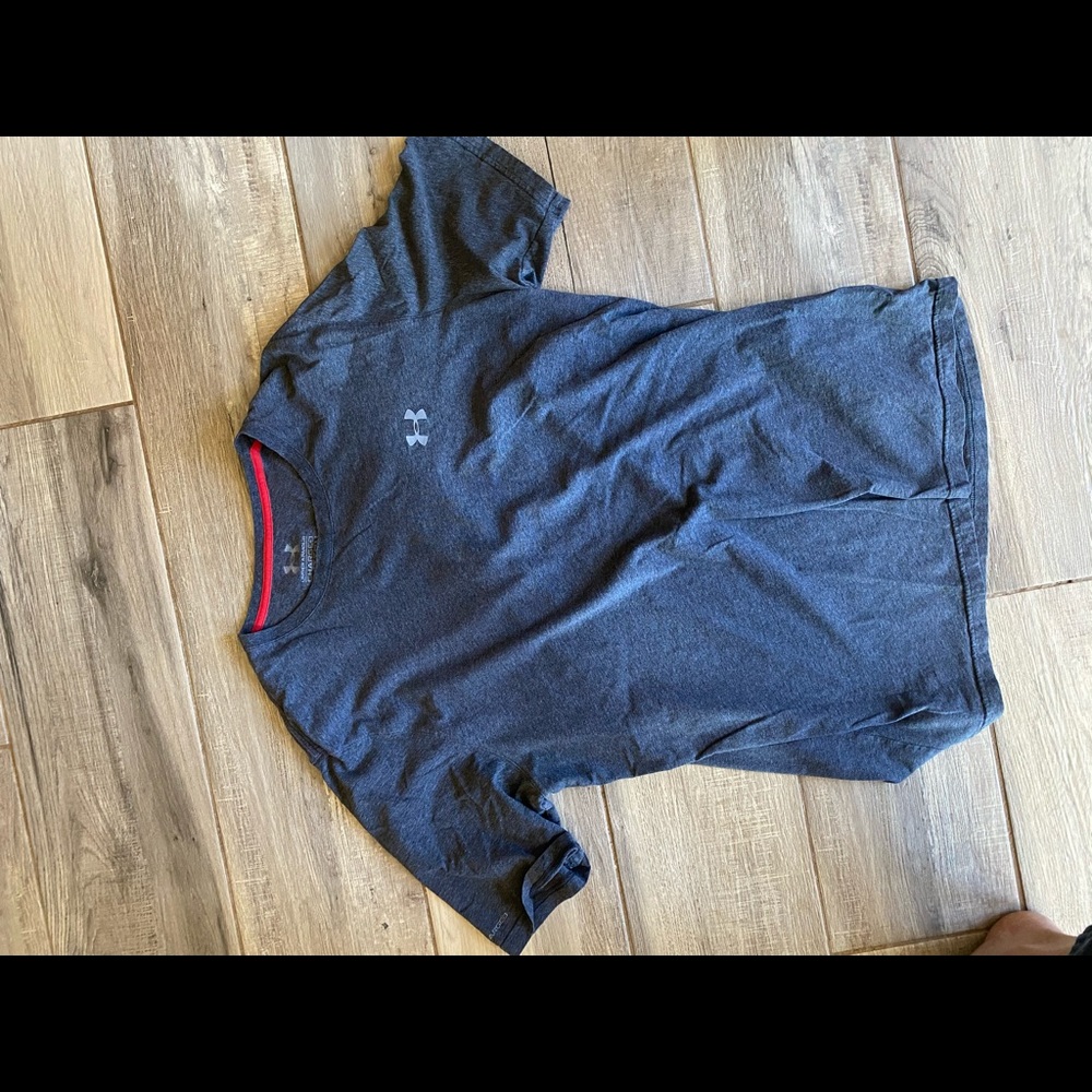 Men’s athletic shirt